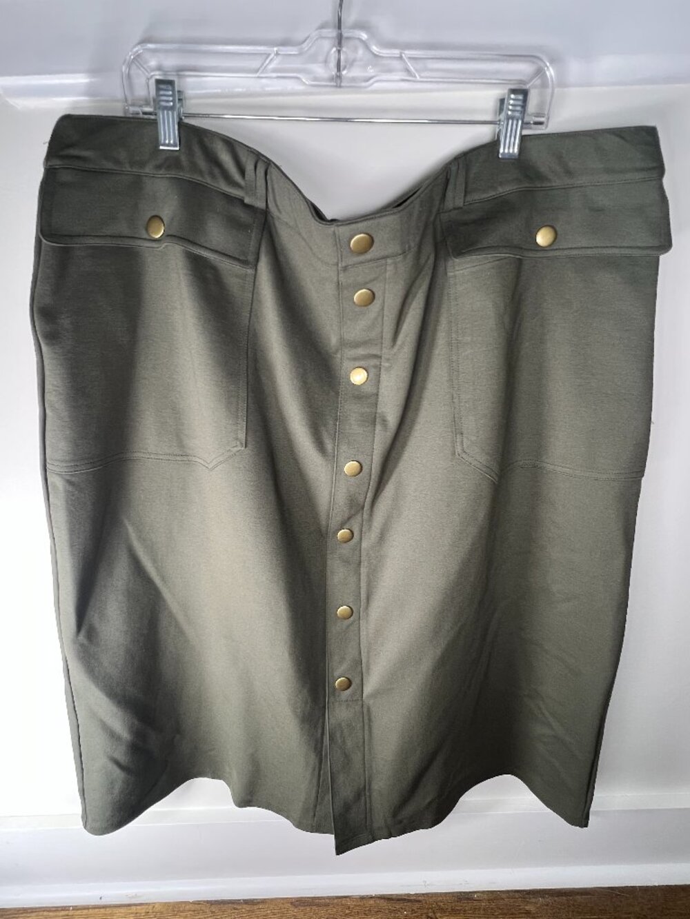 CATO Womens Skirt Size 26/28 Olive Green Pockets Gold Buttons